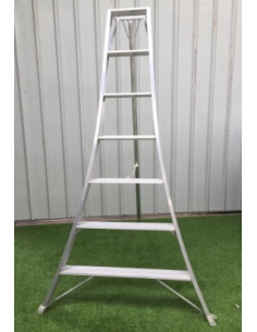 ESCALERA COSECHA SOLDADA  2.4 MTS