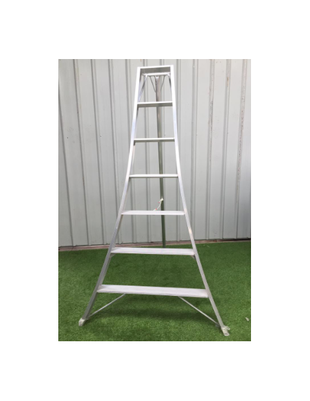 ESCALERA COSECHA SOLDADA  2.4 MTS