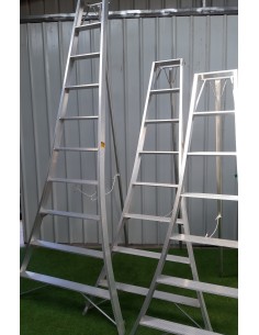 ESCALERA COSECHA SOLDADA  2.4 MTS 2