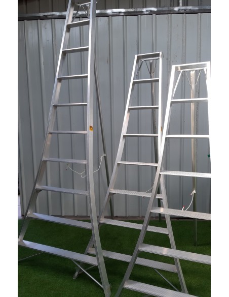 ESCALERA COSECHA SOLDADA  2.4 MTS